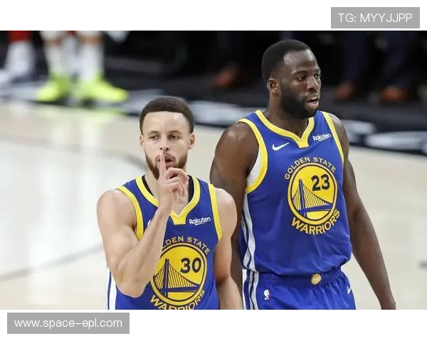 勇士客场三连胜收官，库里率队17胜16负稳居西部第八