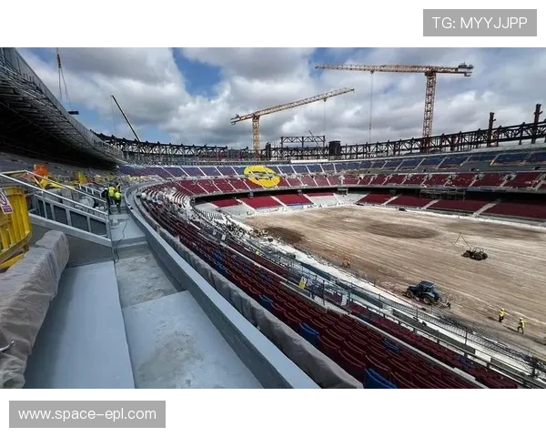 巴塞罗那当地天气情况良好，诺坎普球场草坪质量获球员好评